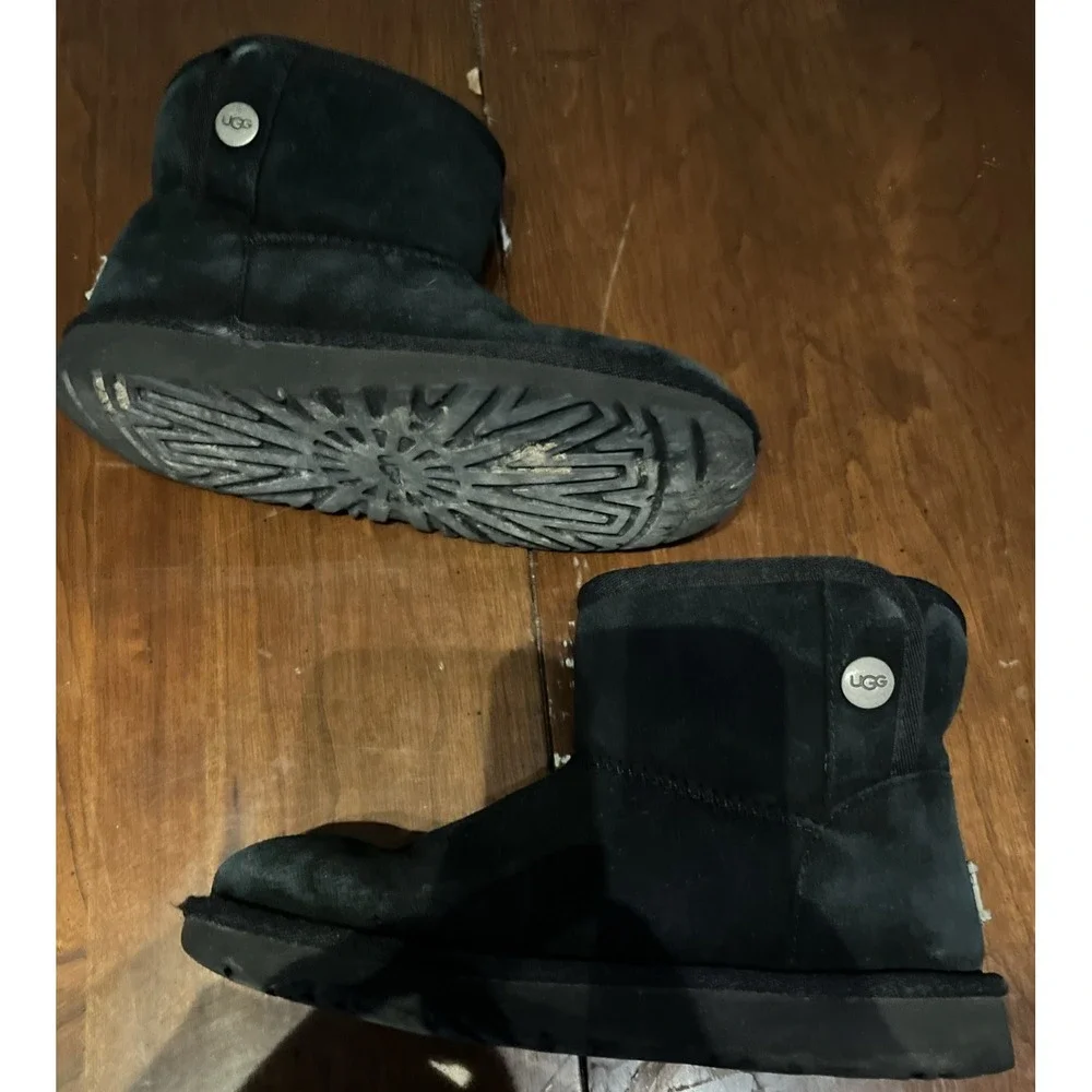 Uggs Jona Boot PS Girls Shoe Size 2 Black 1118890K‎ Preowned